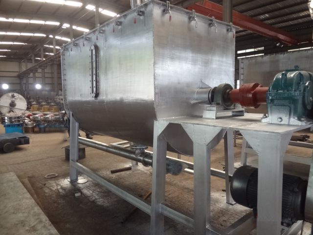 臥式雙（shuāng）螺（luó）條混合（hé）機