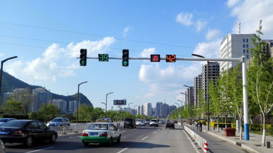 道路交（jiāo）通信號燈